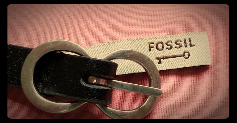 Fossil black leather strap belt w/ pewter buckel
